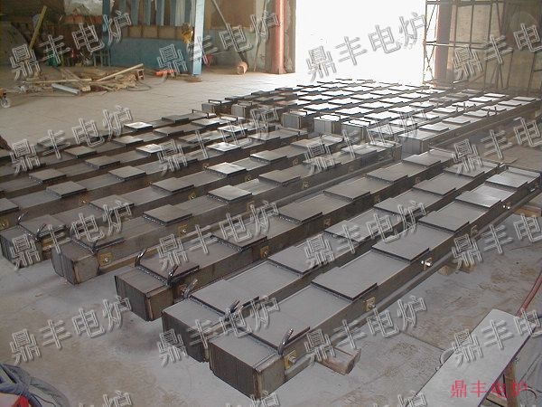 江苏鼎丰电炉设备有限公司以多年中频炉配件生产技术专为美国应达、杭州四达、苏州振吴、上海兆力、西安电炉所、沈阳真空所、武汉理工大、浙江大学等国内外知名电炉厂家、科研院所配套设计生产1T-60T中频感应炉硅钢柱。产品做工精良、性能稳定,也可根据不同用户需要设计制造各种非标硅钢柱。